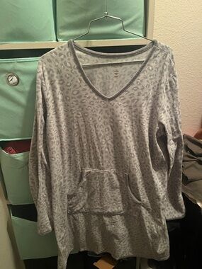 croft & barrow Women's Gray Leopard Print Long Sleeve Pajama Gown